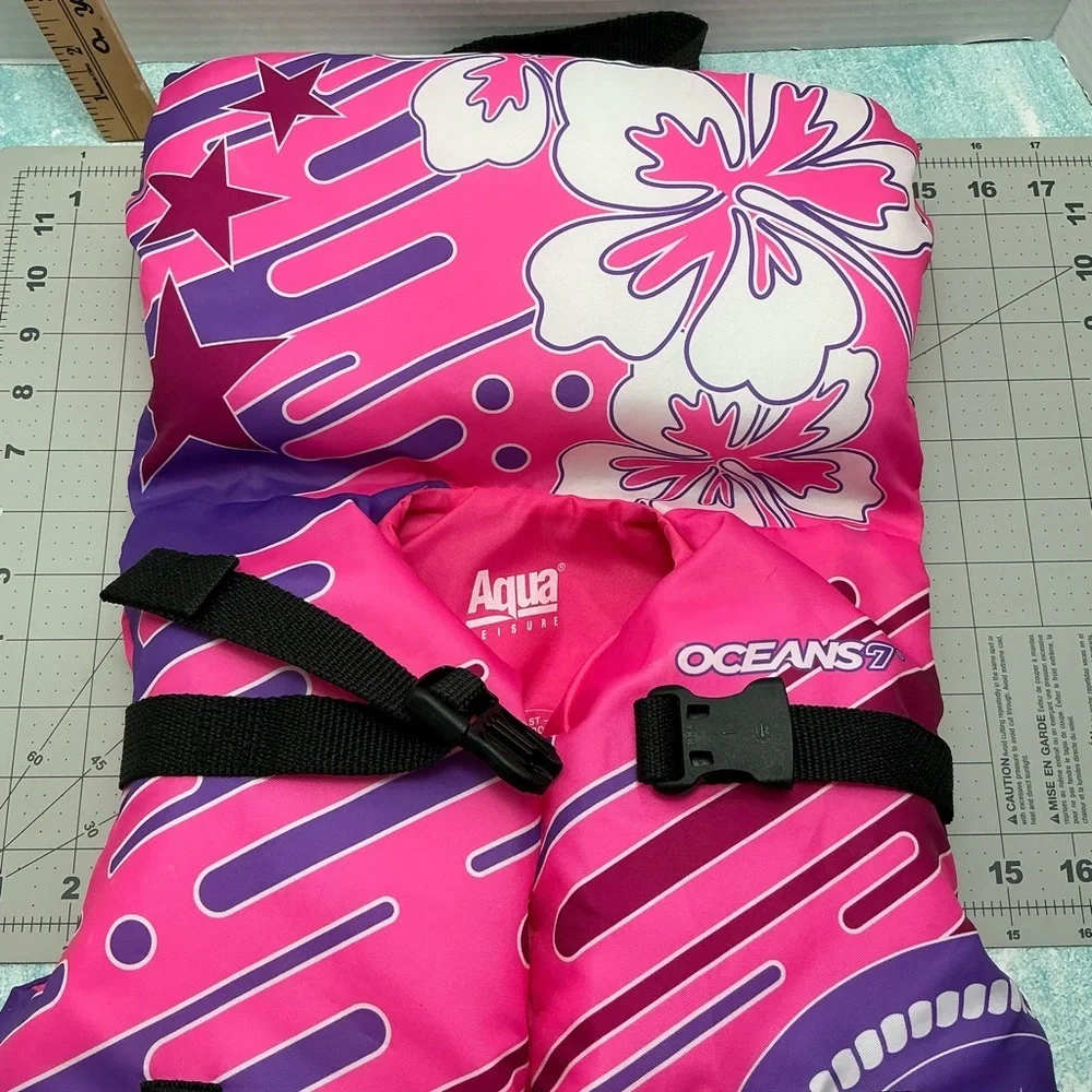 Aqua vibrant pink